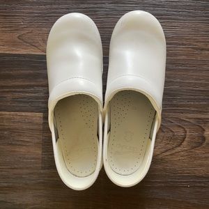 White Dansko